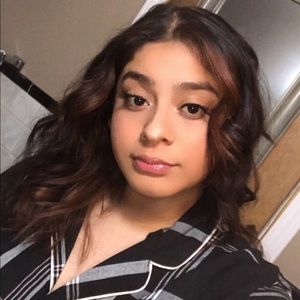 Meet your Posher, Dana